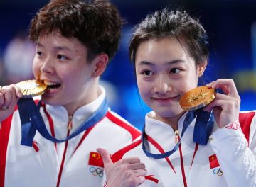 الميداليات الذهبية في أولمبياد باريس 2024.. تجليات من برج إيفل