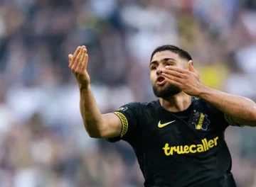 الأهلي يدخل في مفاوضات مع الفلسطيني عمر فرج من أيك سولنا السويدي