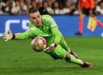 ريال مدريد يتفق مع أندري لونين على تجديد العقد حتى 2029